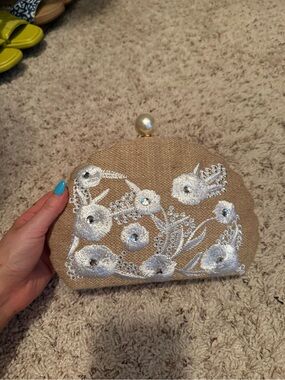 Seashell shaped Raffia clutch with embellishments NWOT
